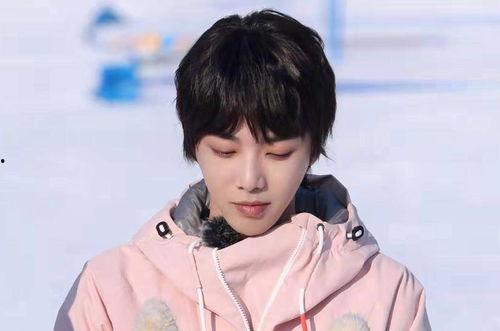 男星爆料女孩视频播放,神秘女孩视频引发热议,真相究竟如何? 第2张 男星爆料女孩视频播放,神秘女孩视频引发热议,真相究竟如何? 第2张